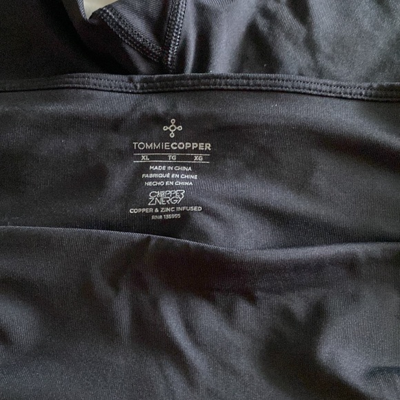 Tommie Copper compression capris. - Picture 3 of 4